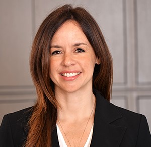 Photo of Viviana E. Aspuru